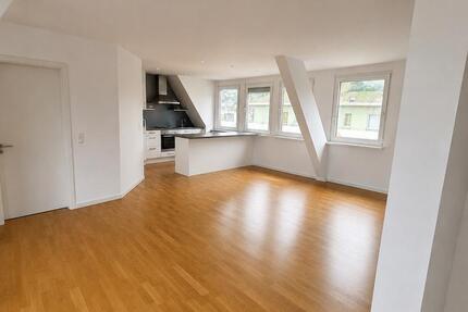 Wohnung Würzburg - 2 Zimmer, 72 m&sup2;, 1.060&euro; | Angebot:26606065