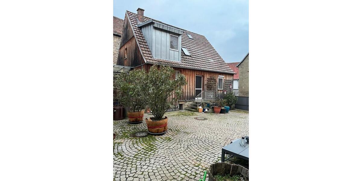 Bauernhaus, Landhaus Kitzingen - 6 Zimmer, 140 m&sup2;, 420.000&euro; | Angebot:26759983