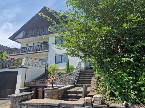 2-Familienhaus + ELW mit malerischem Ausblick in 97250 Erlabrunn Würzburg (ID 10466) - Mehrfamilienhaus, Wohnhaus Erlabrunn Erlabrunn , Unterfr | Angebot:22109882
