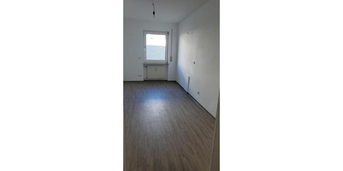 Erdgeschoßwohnung Margetshöchheim - 5 Zimmer, 146 m&sup2;, 1.730&euro; | Angebot:26589431