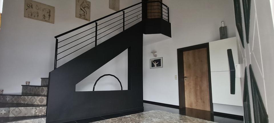 Dachgeschoßwohnung Grünsfeld - 2.5 Zimmer, 106 m&sup2;, 900&euro; | Angebot:25809966