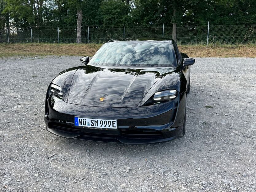 Porsche Taycan 7.750 km 68.500 € Würzburg 97084
