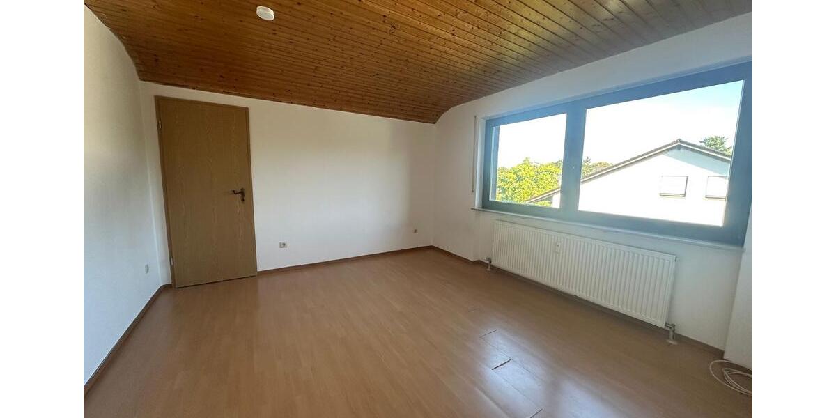 Dachgeschoßwohnung Würzburg Heuchelhof - 2 Zimmer, 43 m&sup2;, 505&euro; | Angebot:26252368