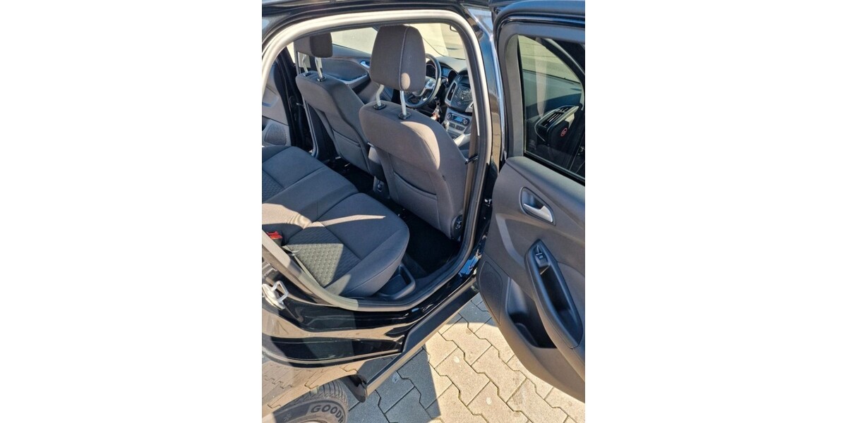 Ford Focus 196.000 km 6.400 € Höchberg 97204