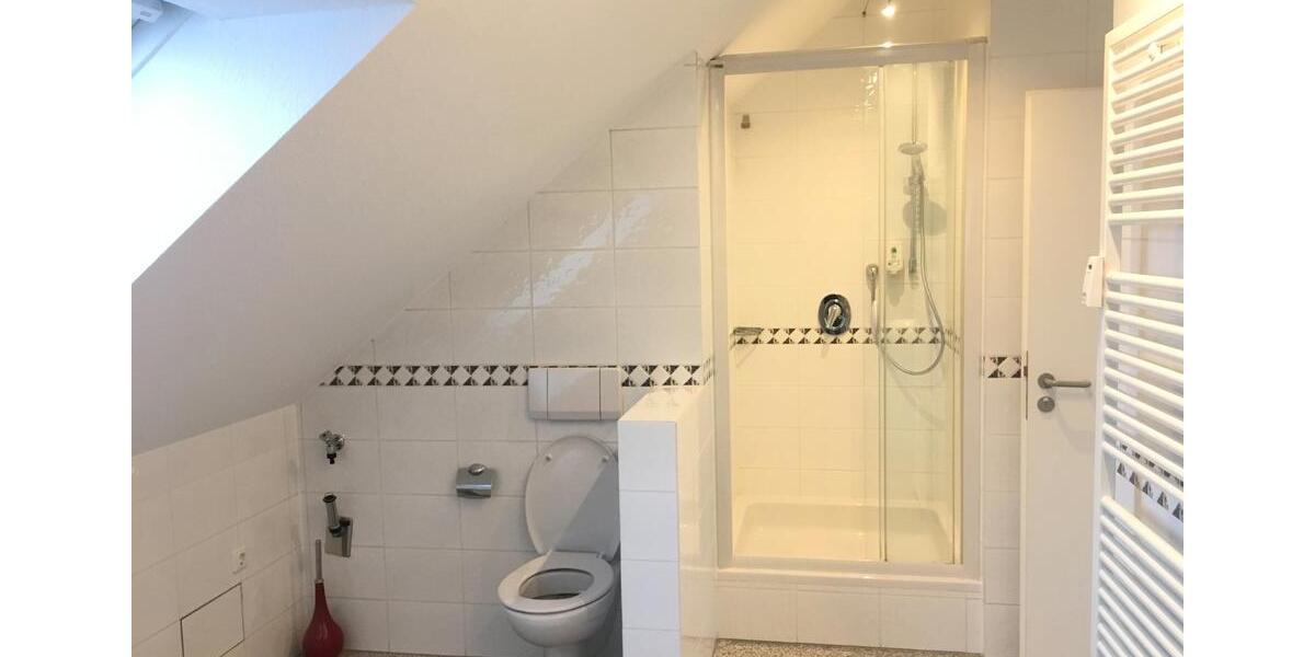 Dachgeschoßwohnung Frickenhausen am Main - 3 Zimmer, 99 m&sup2;, 1.000&euro; | Angebot:26560530