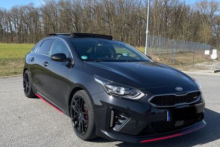 Kia pro ceed / ProCeed 69.900 km 22.500 &euro; Großrinderfeld 97950