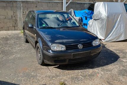 VW Golf 305.000 km 777 € Eibelstadt 97246