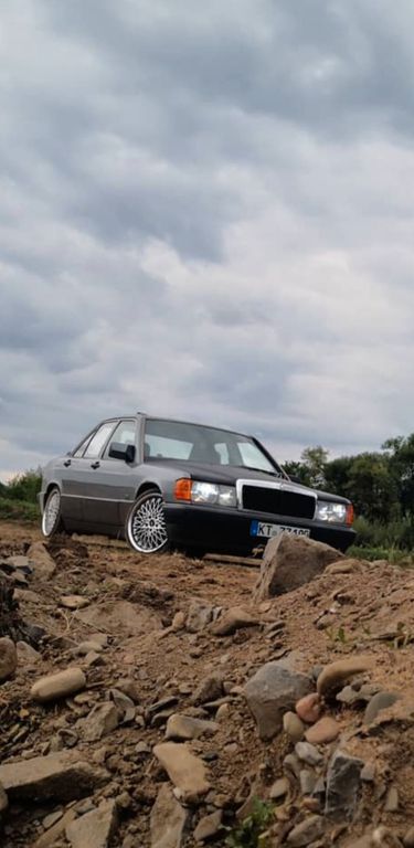 Mercedes-Benz 190 220.000 km 4.500 € Dettelbach 97337
