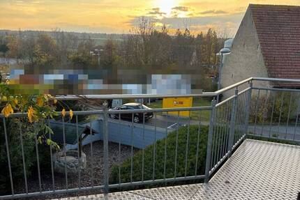 Befristete Wohnung mit Einbauküche und großem Balkon mit Fernblick ! 2 zimmer