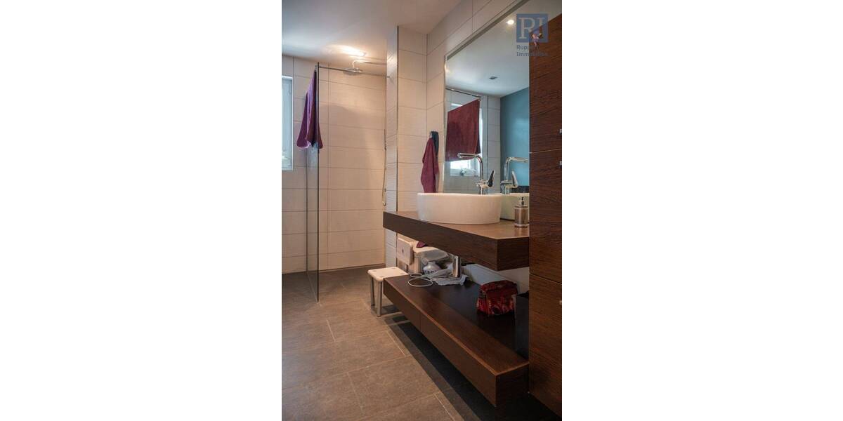 Einfamilienhaus Marktbreit - 5 Zimmer, 164 m&sup2;, 890.000&euro; | Angebot:23638335