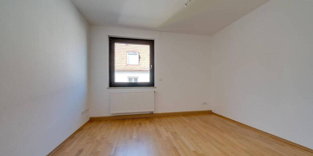 Etagenwohnung Würzburg Altstadt - 3 Zimmer, 80 m&sup2;, 370.000&euro; | Angebot:26292139