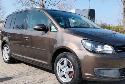 VW Touran 242.600 km 8.200 &euro; Hettstadt 97265