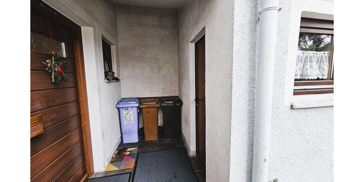 Reihenmittelhaus Würzburg Lengfeld - 3 Zimmer, 106 m&sup2;, 350.000&euro; | Angebot:24657515