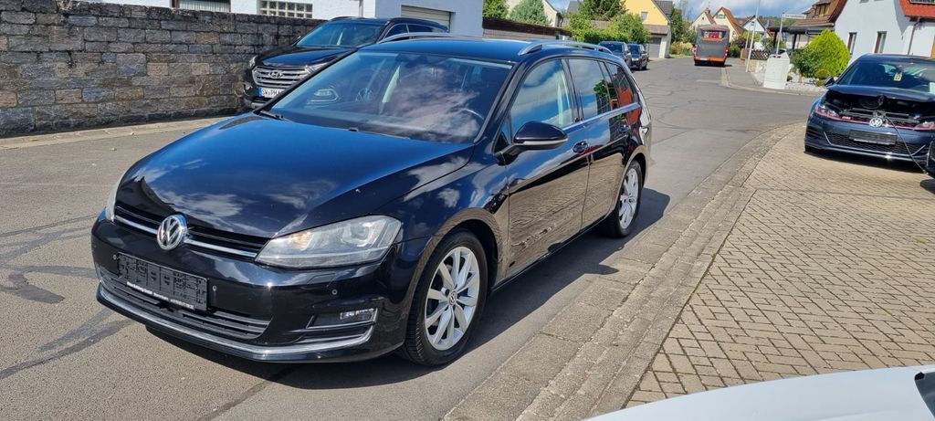 VW Golf 83.000 km 13.990 € Stammheim 97509