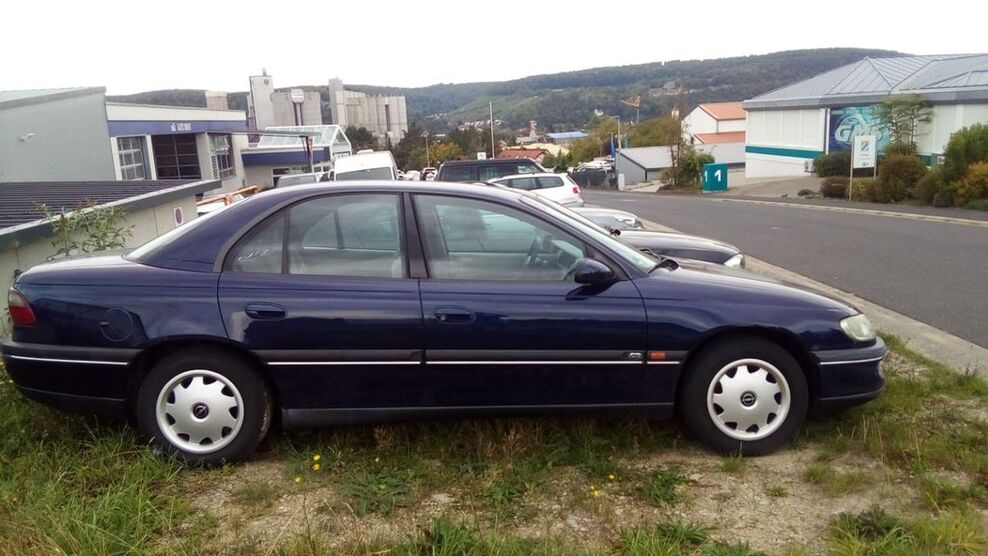 Opel Omega 160.000 km 2.900 € Karlstadt 97753