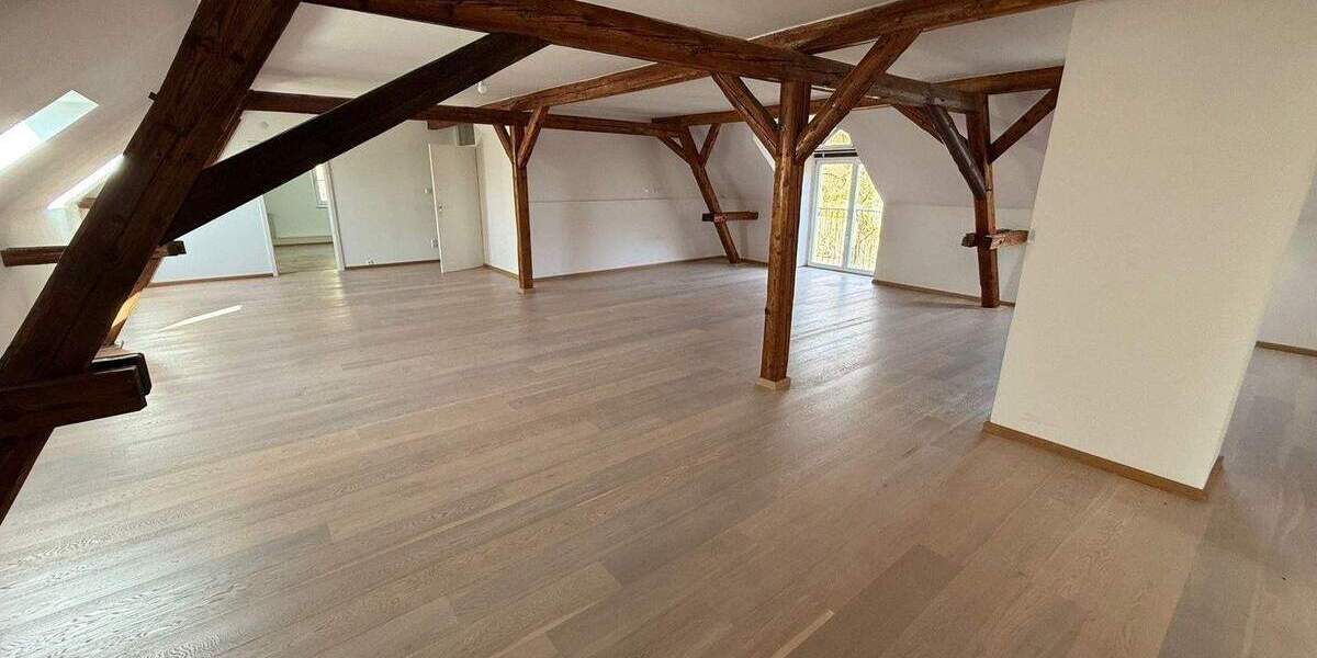 Etagenwohnung Volkach Rimbach - 5 Zimmer, 200 m&sup2;, 1.690&euro; | Angebot:25736617