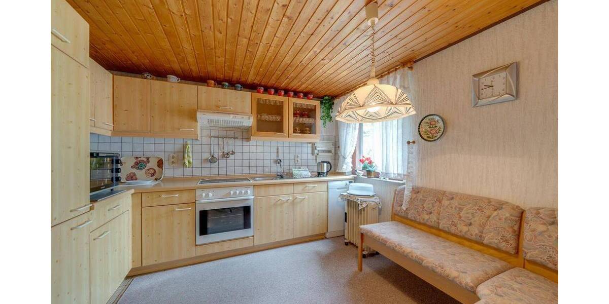 Mehrfamilienhaus, Wohnhaus Kitzingen - 6 Zimmer, 114 m&sup2;, 250.000&euro; | Angebot:26869192