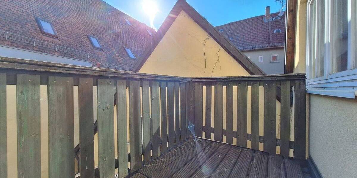 2 Zimmer Stadtwohnung im Zentrum von Kitzingen in der Kaiserstr.Absolut ruhig und sonnig mit Balkon :-) Nur 2 Min.fußläufig zur Fußgängerzone und Main 2 zimmer