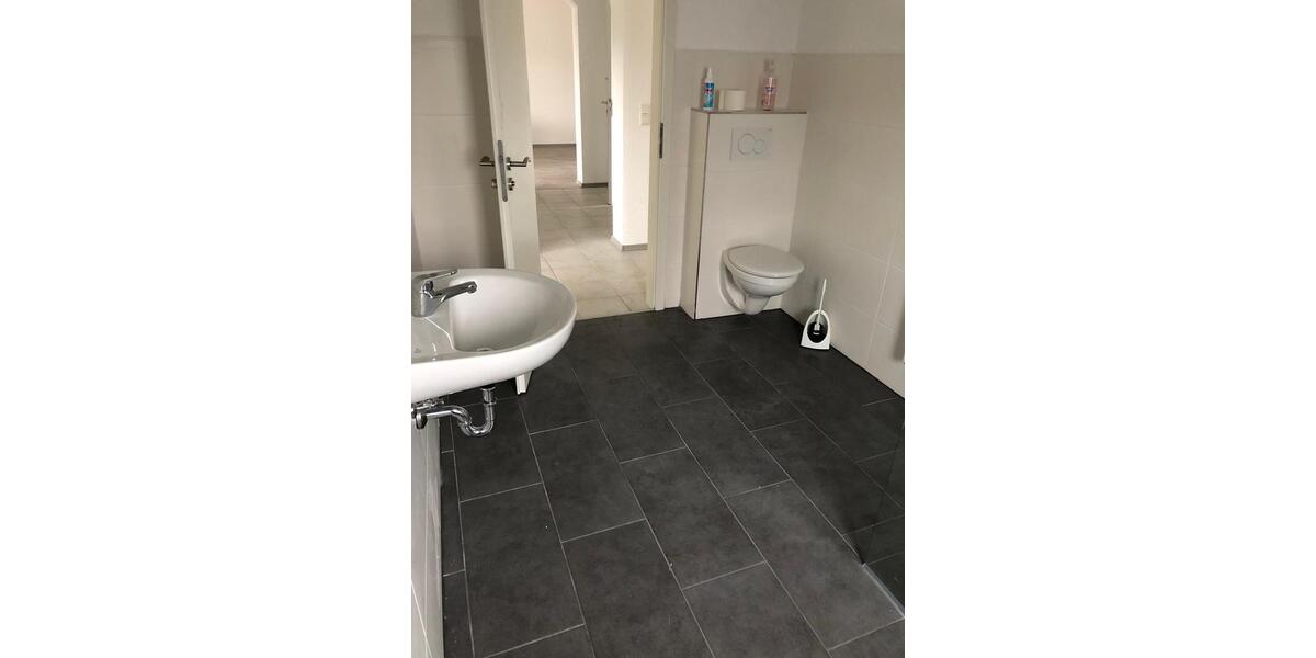 Etagenwohnung Veitshöchheim - 3.5 Zimmer, 90 m&sup2;, 1.400&euro; | Angebot:26478546