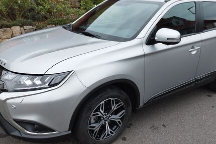 Mitsubishi Outlander 43.000 km 21.500 &euro; Zellingen 97225