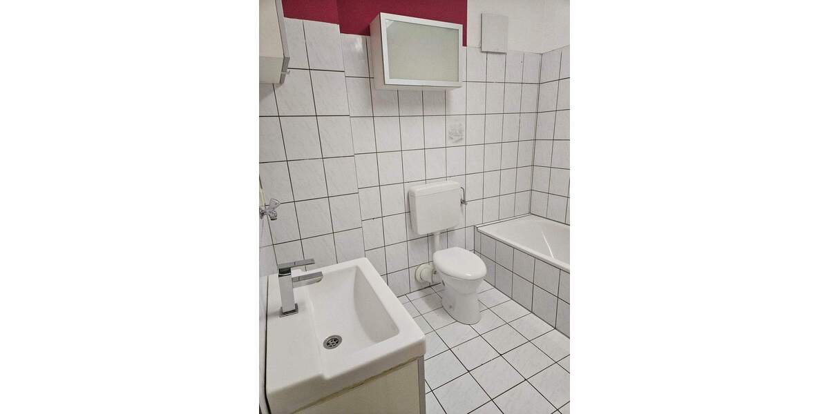 Etagenwohnung Höchberg - 3 Zimmer, 69 m&sup2;, 210.000&euro; | Angebot:24811986