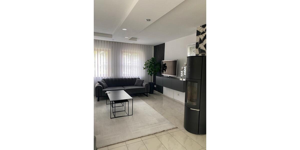 Doppelhaushälfte Estenfeld - 12 Zimmer, 199 m&sup2;, 599.999&euro; | Angebot:26719233