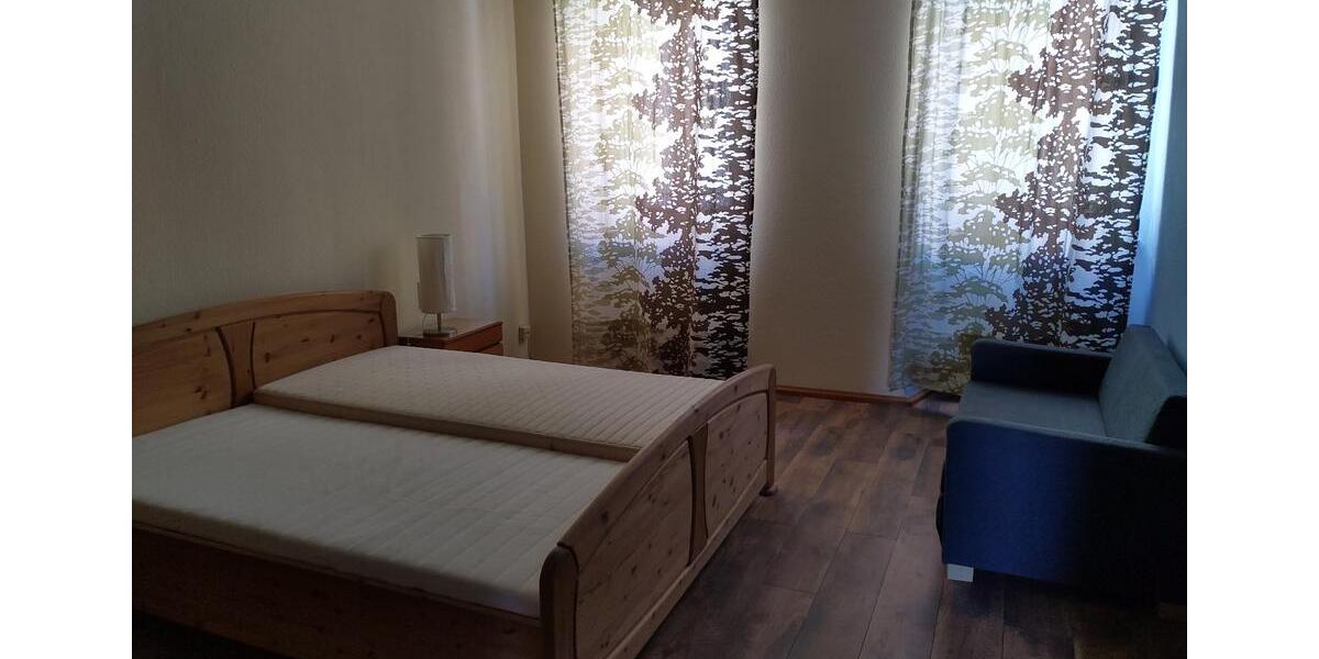 Etagenwohnung Würzburg Sanderau - 5 Zimmer, 134 m&sup2;, 440&euro; | Angebot:25752183