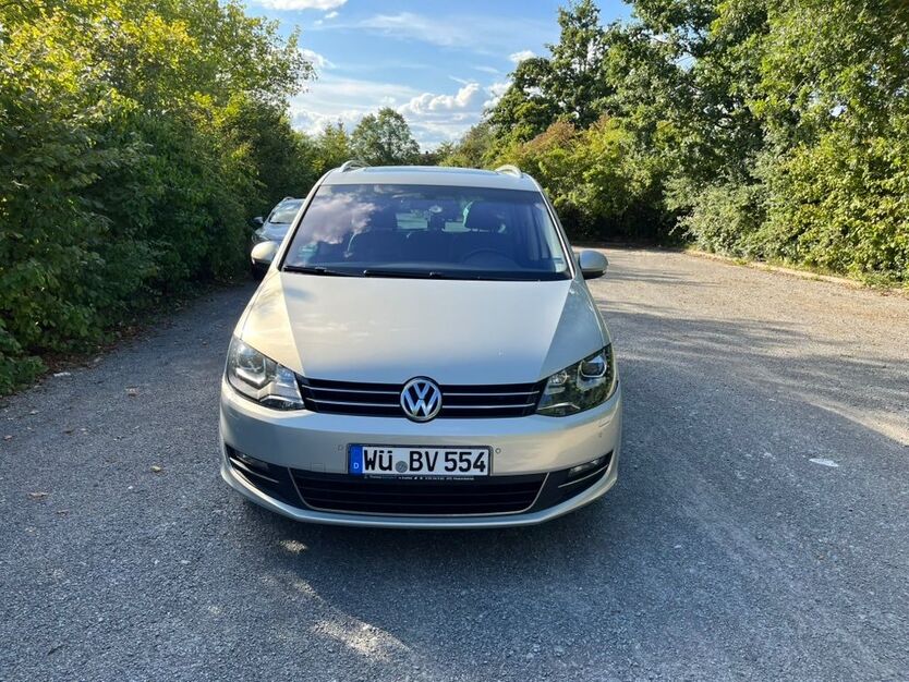 VW Sharan 213.000 km 8.900 € Würzburg 97072