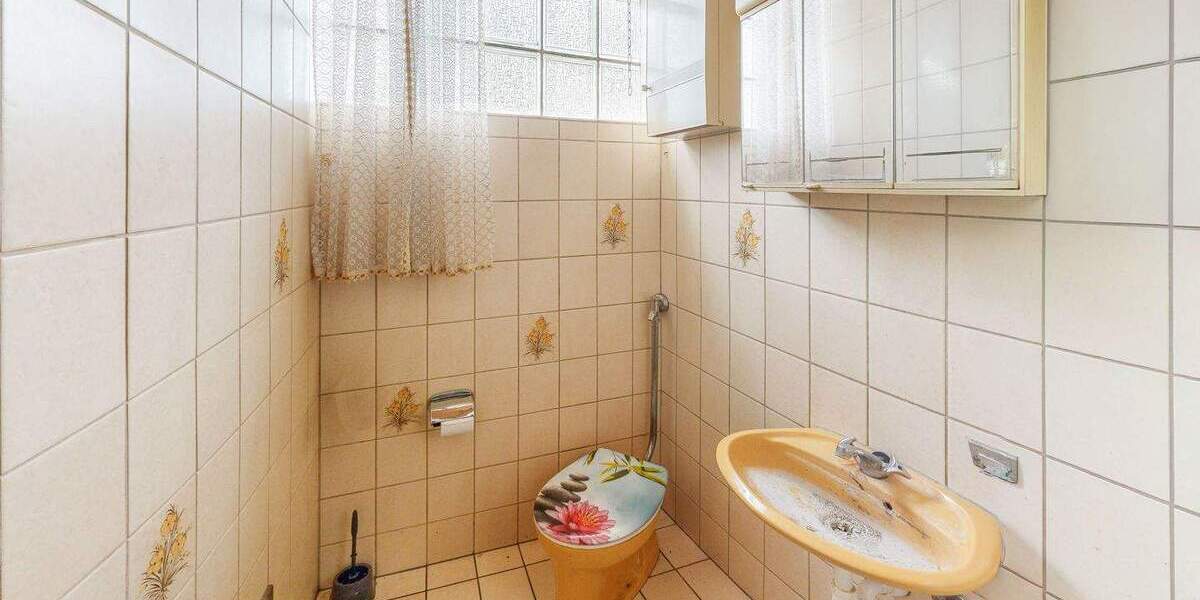 Mehrfamilienhaus, Wohnhaus Schwebenried Schwebenried - 8 Zimmer, 209 m&sup2;, 285.000&euro; | Angebot:25997007