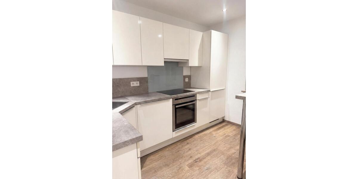 Etagenwohnung Würzburg - 5 Zimmer, 168 m&sup2;, 1.820&euro; | Angebot:26531530