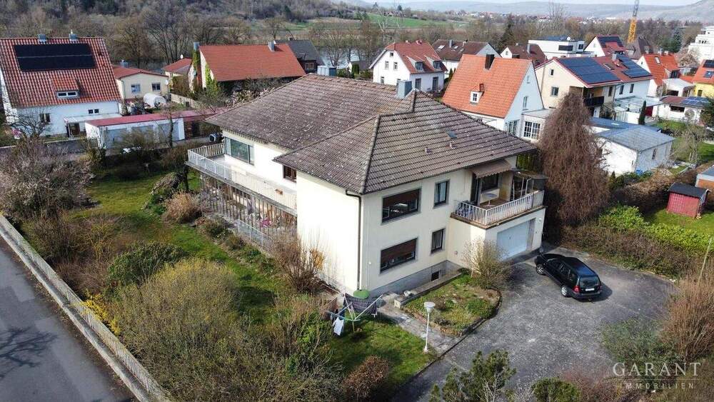 Mehrfamilienhaus, Wohnhaus Karlstadt - 8 Zimmer, 297 m&sup2;, 650.000&euro; | Angebot:25896227