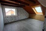 Dachgeschoßwohnung Waldbüttelbrunn - 3 Zimmer, 75 m&sup2;, 1.000&euro; | Angebot:26598082