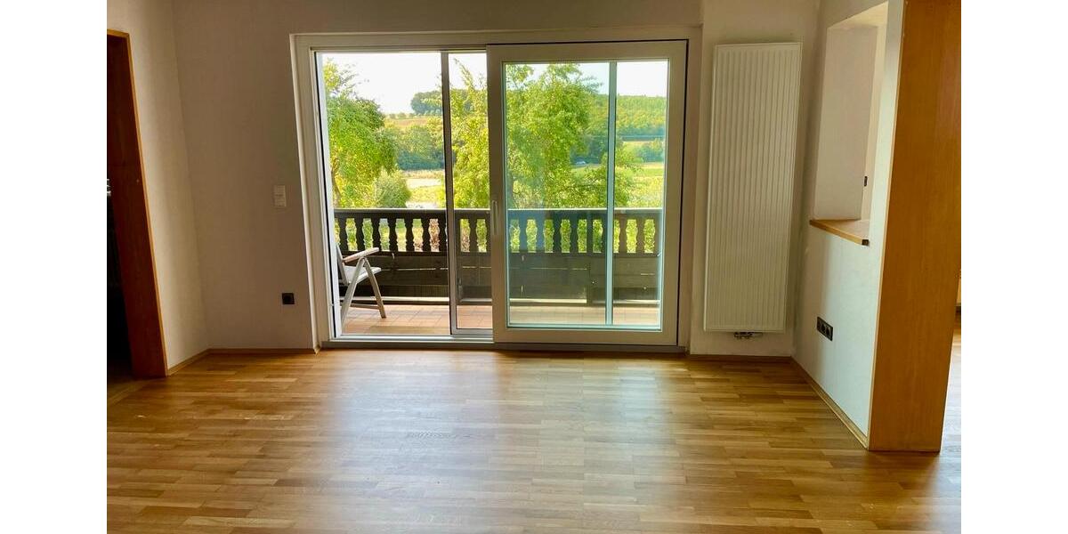 Etagenwohnung Hettstadt - 4 Zimmer, 108 m&sup2;, 1.050&euro; | Angebot:25131993