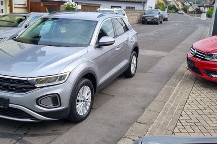 VW T-Roc 90.000 km 19.990 &euro; Stammheim 97509
