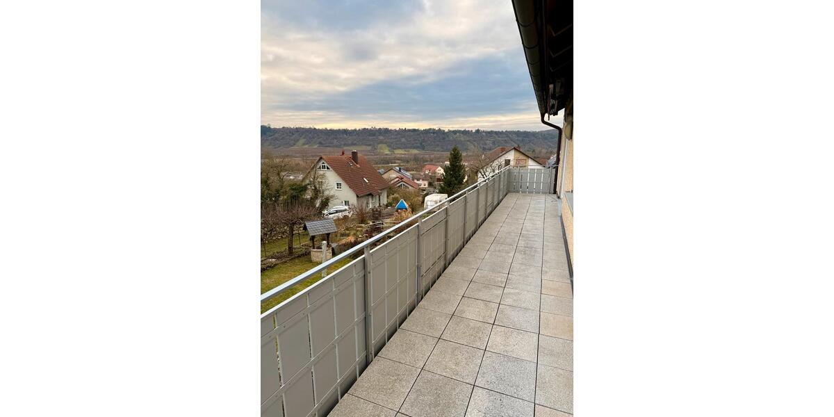 Etagenwohnung Eibelstadt - 3 Zimmer, 100 m&sup2;, 1.200&euro; | Angebot:24659443