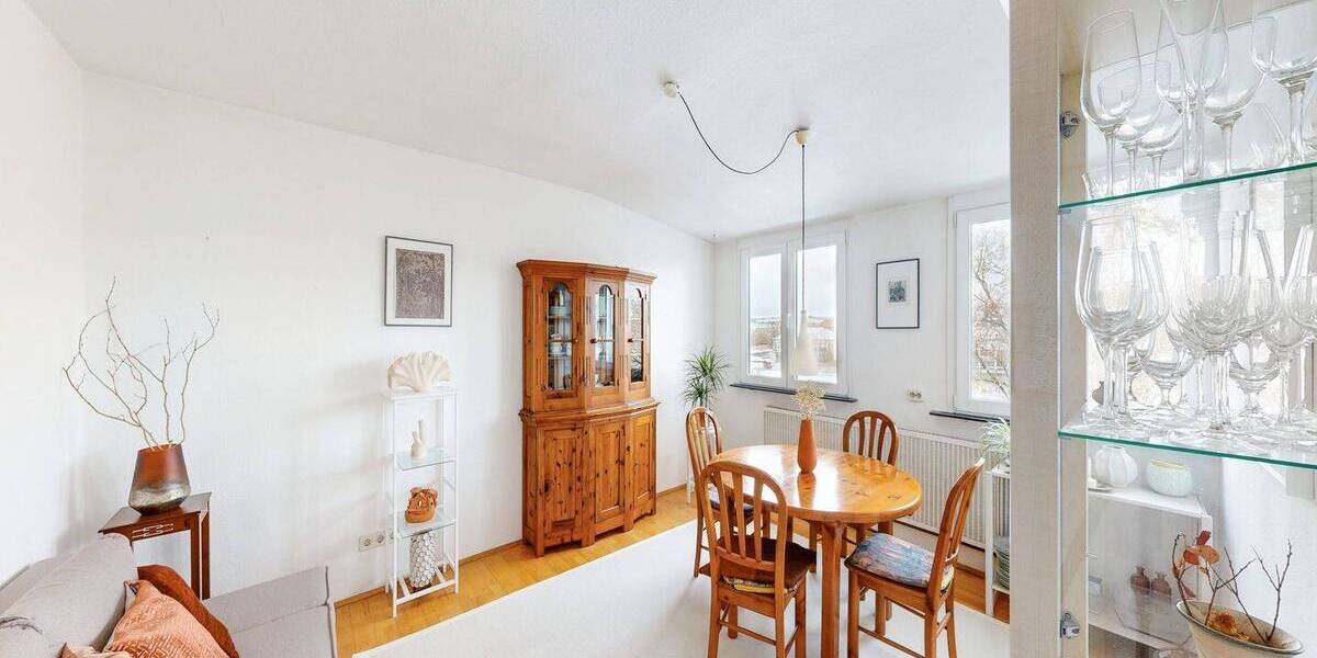 Etagenwohnung Würzburg Sanderau - 3 Zimmer, 55 m&sup2;, 240.000&euro; | Angebot:26189011