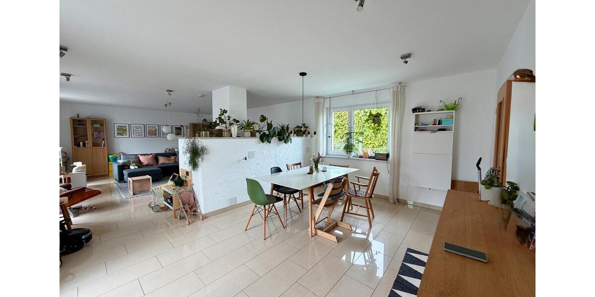 Erdgeschoßwohnung Gerbrunn - 4 Zimmer, 136 m&sup2;, 1.450&euro; | Angebot:26566782