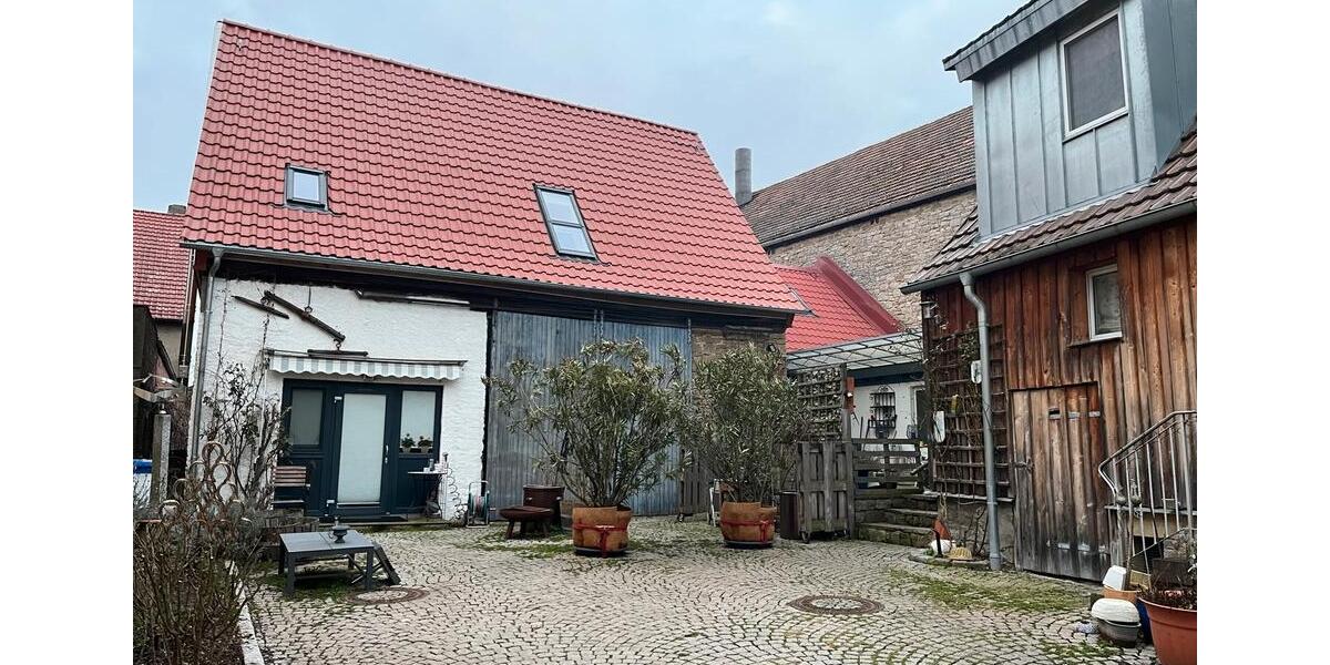 Bauernhaus, Landhaus Kitzingen - 6 Zimmer, 140 m&sup2;, 420.000&euro; | Angebot:26759983
