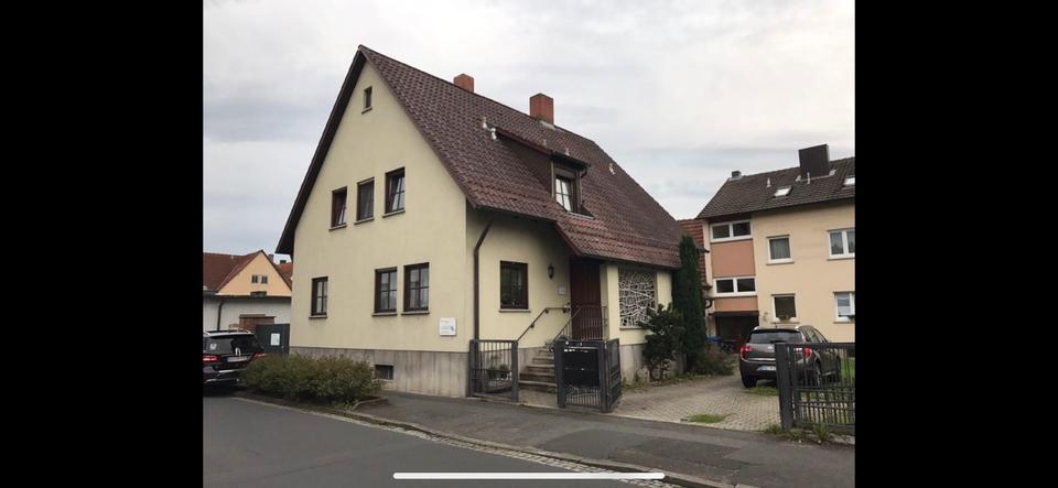 2 Familienhaus im Ortskern Veitshöchheim
