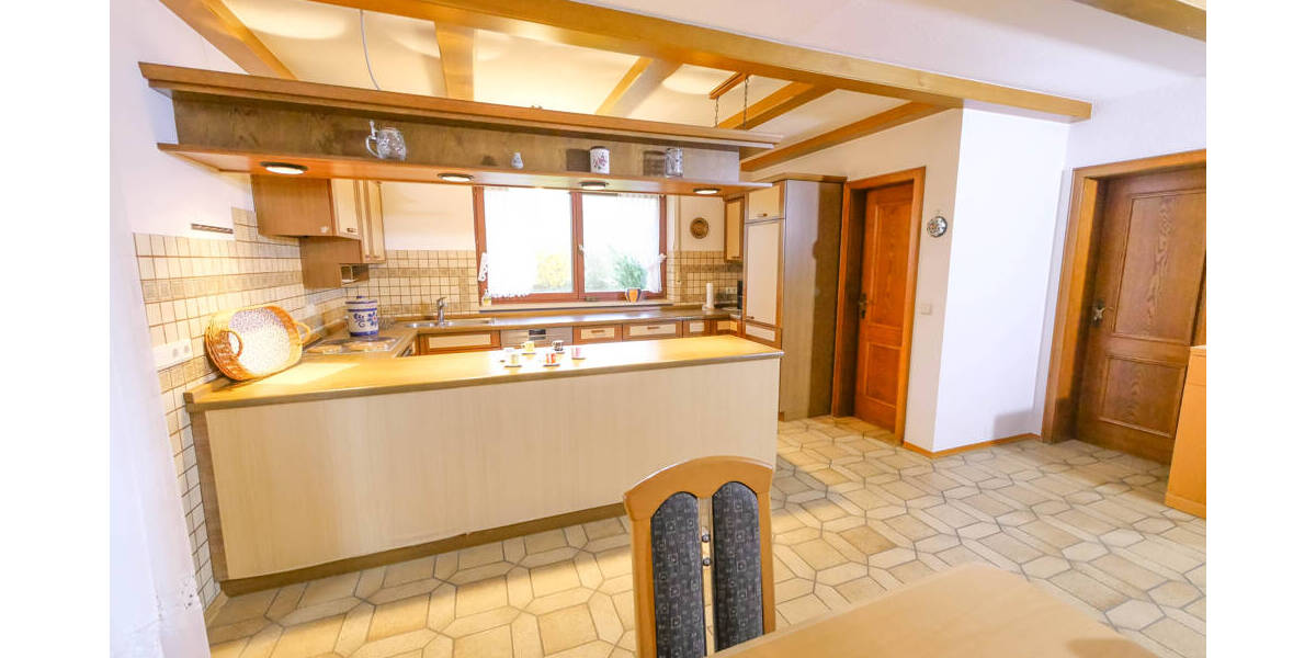 Einfamilienhaus Neubrunn - 8 Zimmer, 190 m&sup2;, 519.000&euro; | Angebot:26015859