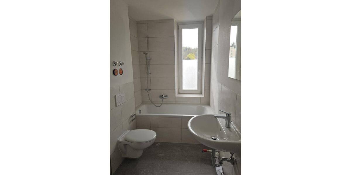 Etagenwohnung Würzburg Zellerau - 3 Zimmer, 73 m&sup2;, 1.105&euro; | Angebot:26078276