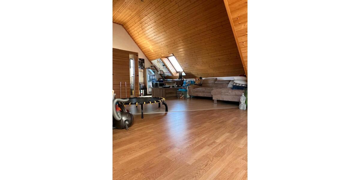Etagenwohnung Ippesheim - 5 Zimmer, 126 m&sup2;, 269.000&euro; | Angebot:27203746