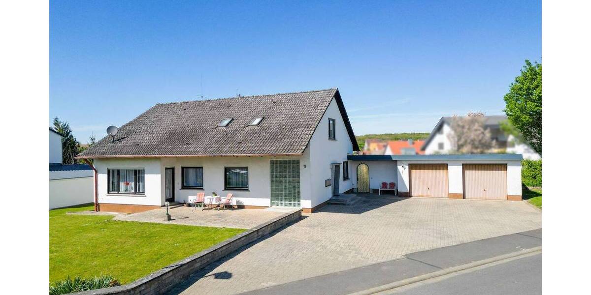 Mehrfamilienhaus, Wohnhaus Kirchheim Gaubüttelbrunn - 5 Zimmer, 184 m&sup2;, 360.000&euro; | Angebot:26767865