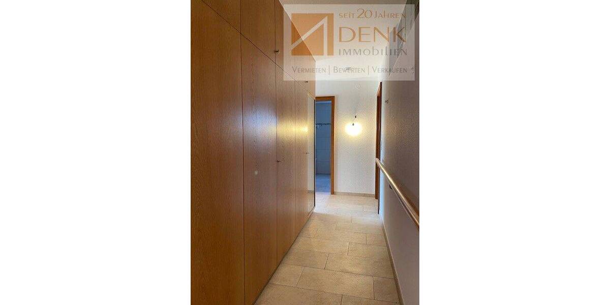 Etagenwohnung Buchbrunn - 5 Zimmer, 120 m&sup2;, 1.140&euro; | Angebot:26894209