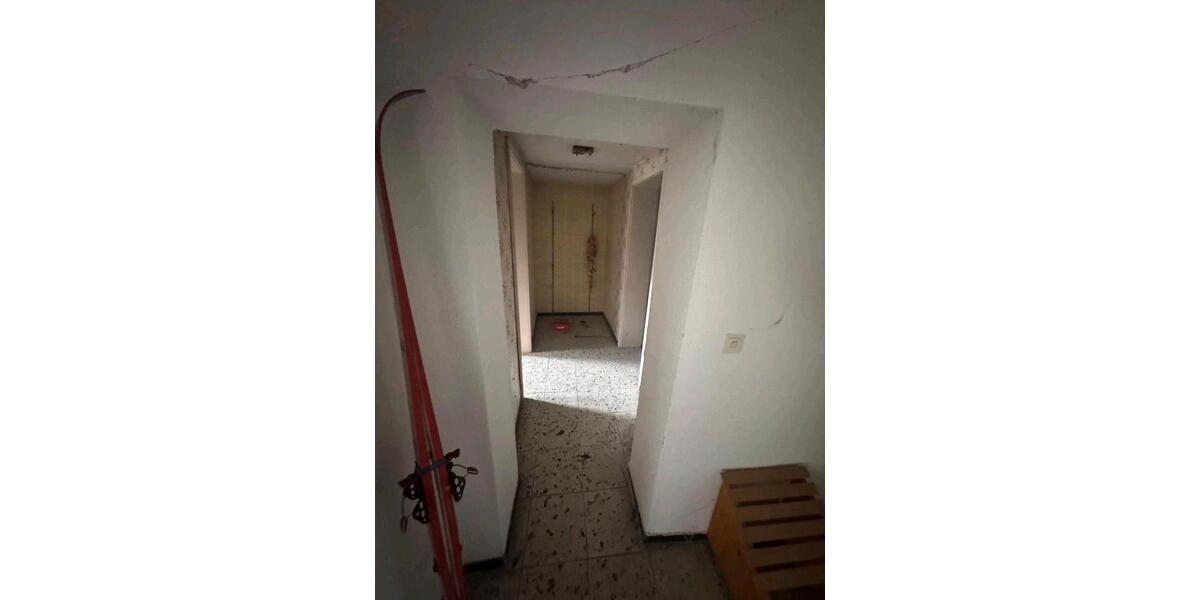 Einfamilienhaus Marktheidenfeld - 5 Zimmer, 150 m&sup2;, 150.000&euro; | Angebot:25995350