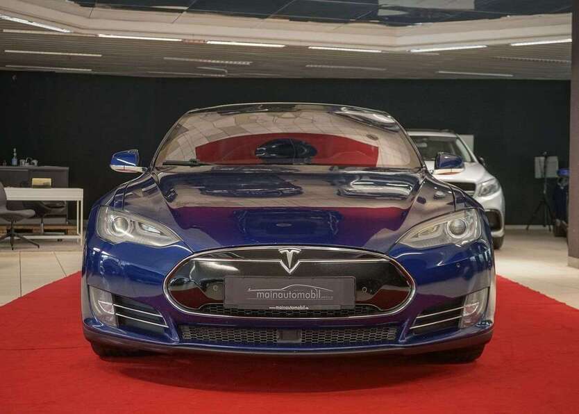 Tesla Model S 346.000 km 22.995 € Würzburg 97070
