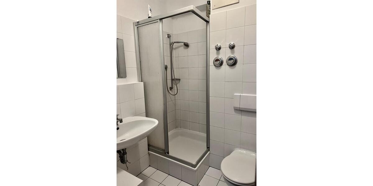 Dachgeschoßwohnung Würzburg Sanderau - 1 Zimmer, 39 m&sup2;, 700&euro; | Angebot:26614974