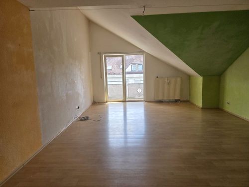 3-Zimmer-Eigentumswohnung mit Balkon und Stellplatz in 97450 Arnstein (10682) - Dachgeschoßwohnung Arnstein Arnstein , Unterfr | Angebot:27001700