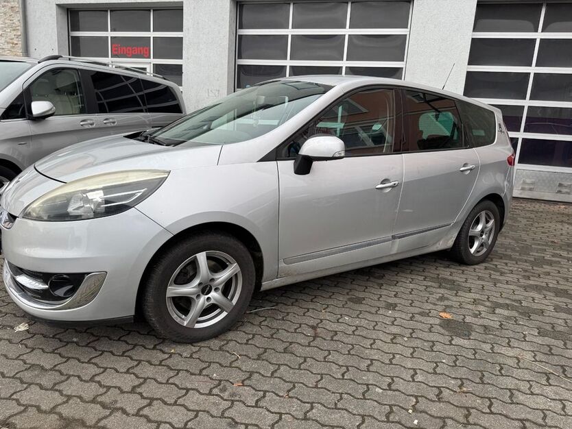 Renault Scenic 234.000 km 2.900 € Wertheim am Main 97877