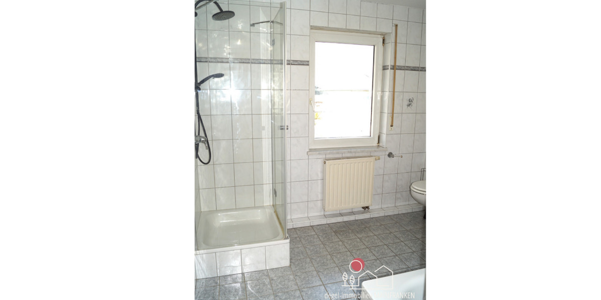 Reihenendhaus Kitzingen - 6 Zimmer, 131 m&sup2;, 429.000&euro; | Angebot:25984525